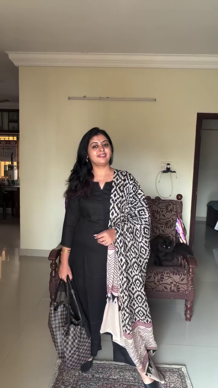 Red Kurta with Printed Dupatta - Image 3