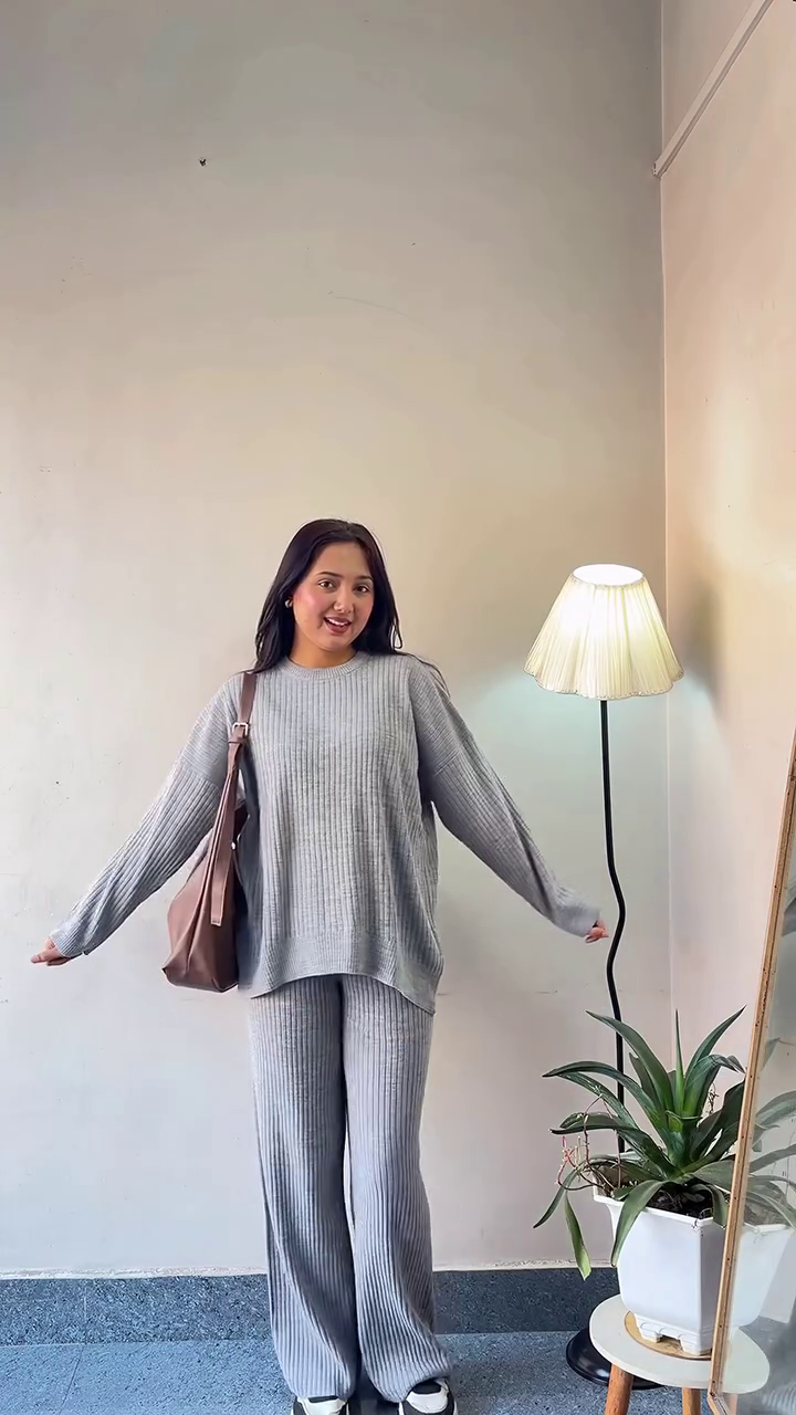 Beige Minimal Co-ord Lounge Set - Image 3