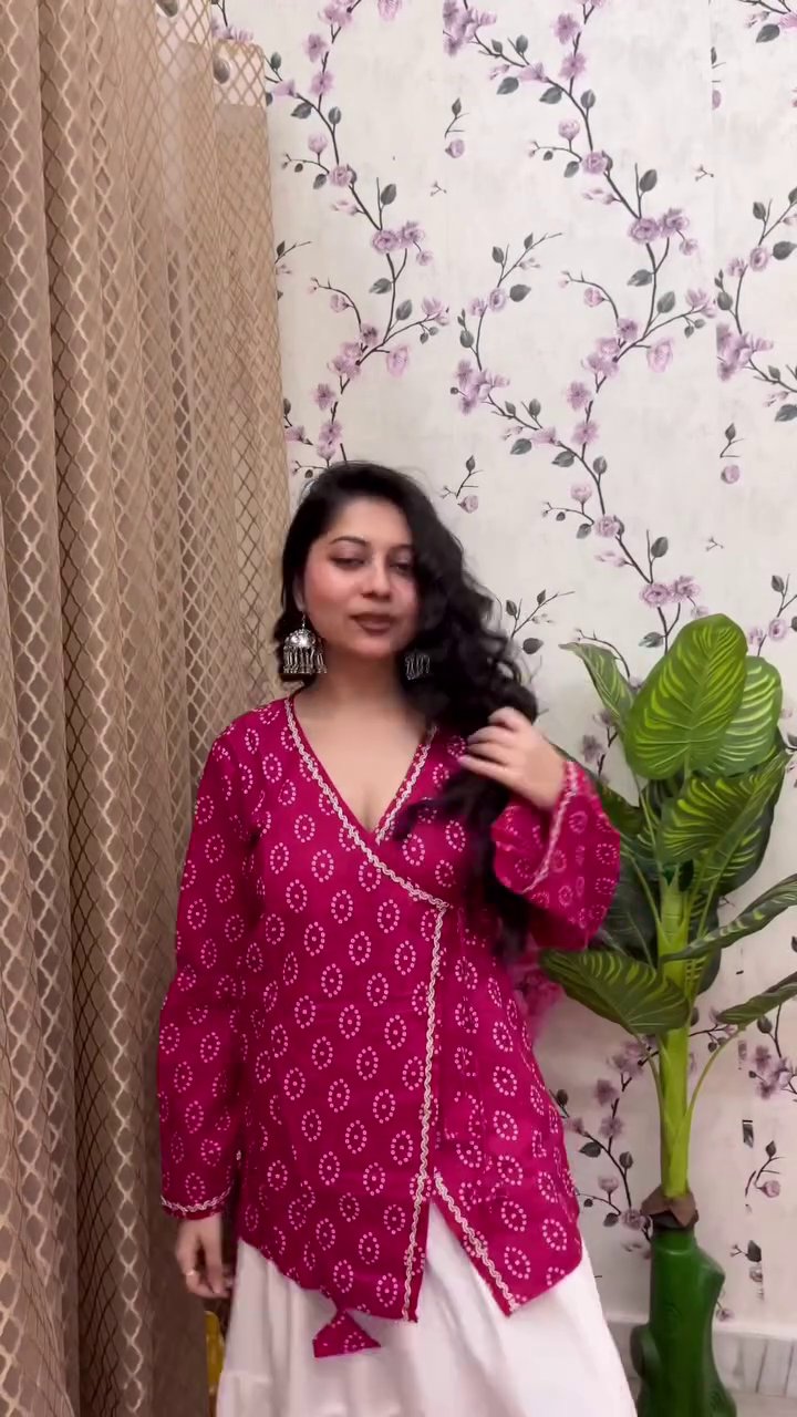 Red Printed Top with White Skirt - Image 2